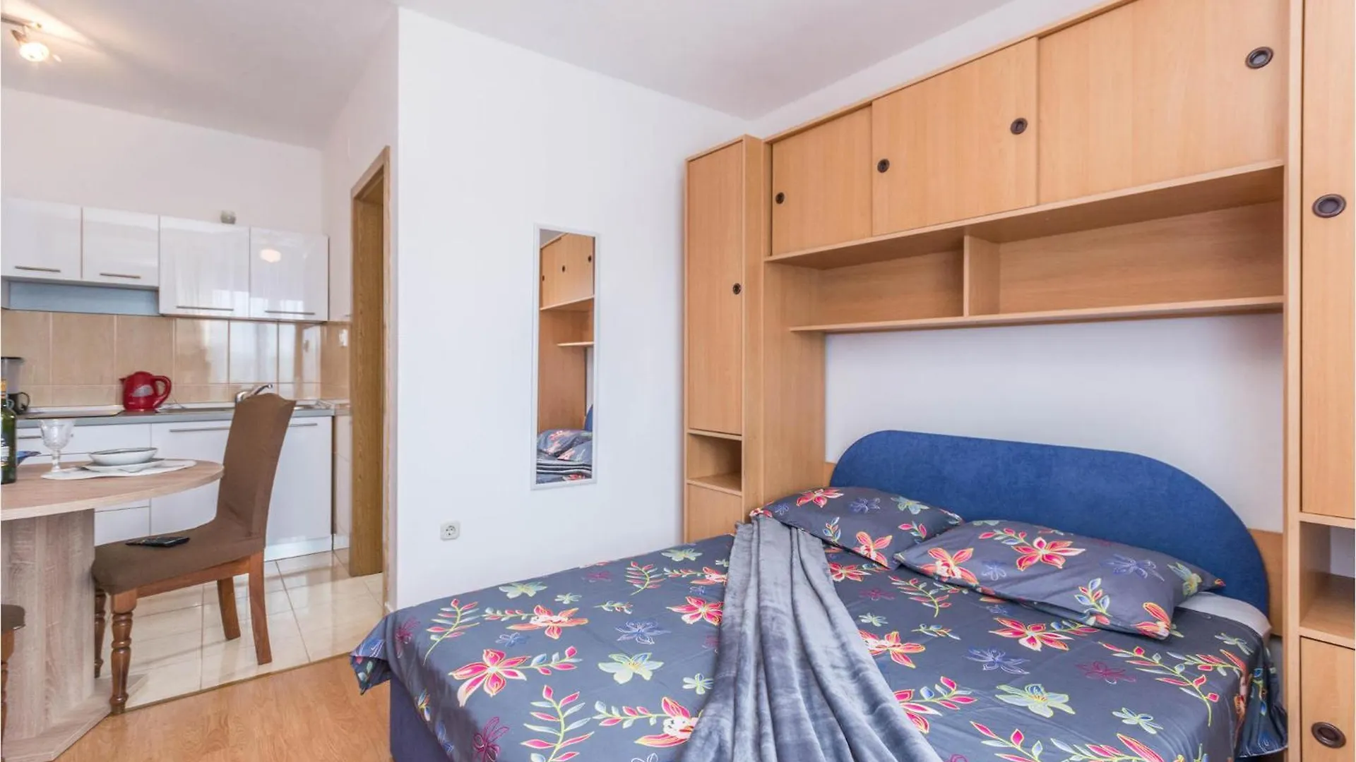 Cozy Apartment In Biograd Na Moru With Kitchen