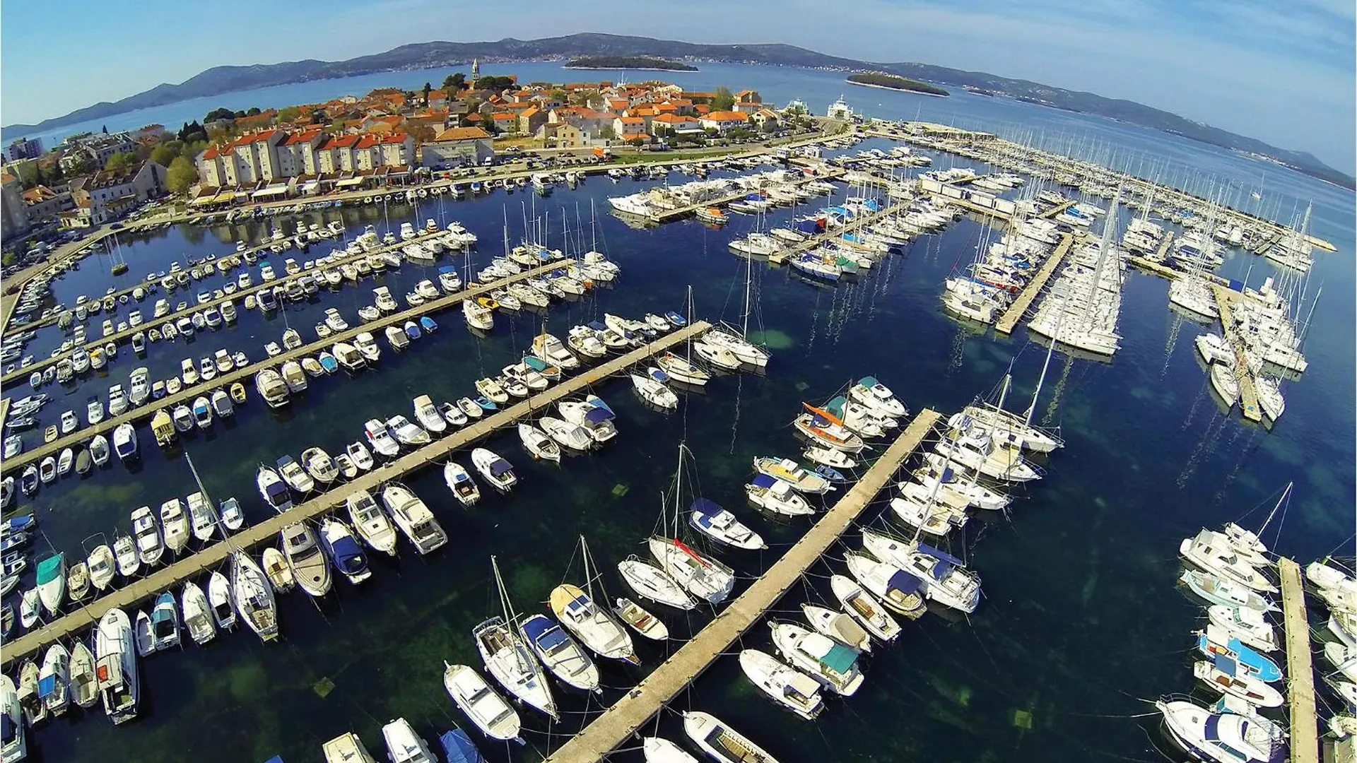 Cozy Apartment In Biograd Na Moru With Kitchen 0*,